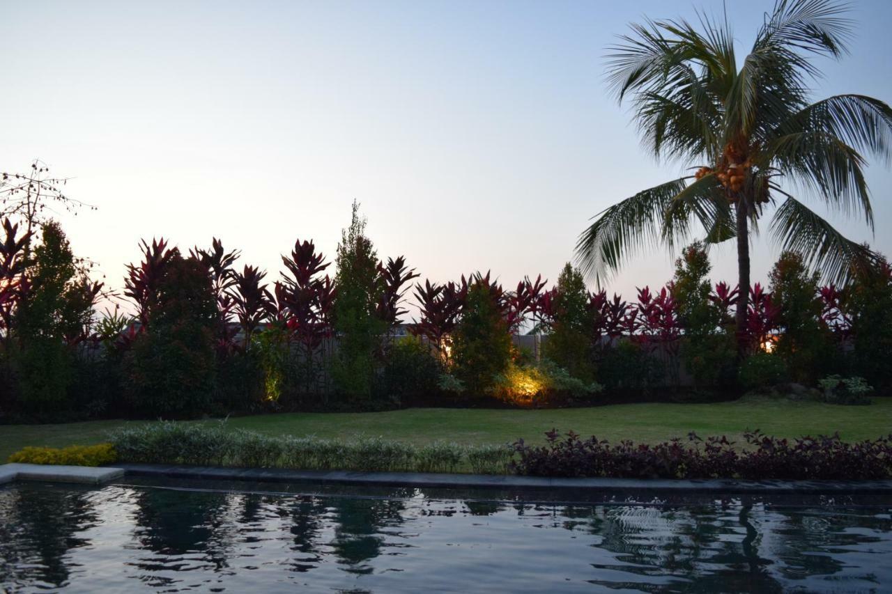 Villa Putih Lovina Esterno foto